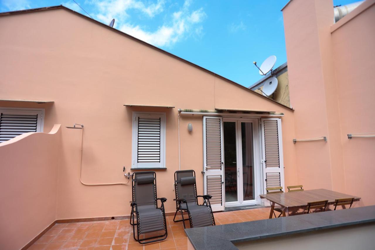 Appartamento Panoramico La Rosa Dei Venti-Libeccio อีสเกีย ภายนอก รูปภาพ